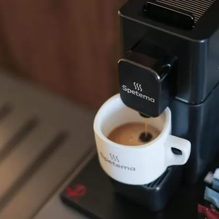 Rosslyn Thracia Hotel