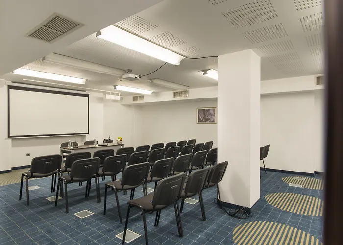 Rosslyn Thracia מלון