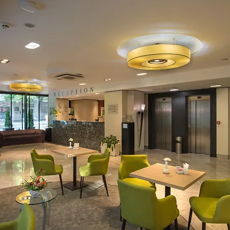 Hotel Rosslyn Thracia