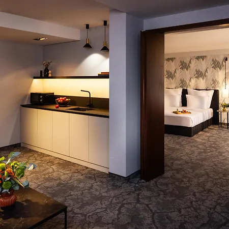 Rosslyn Thracia Sofia