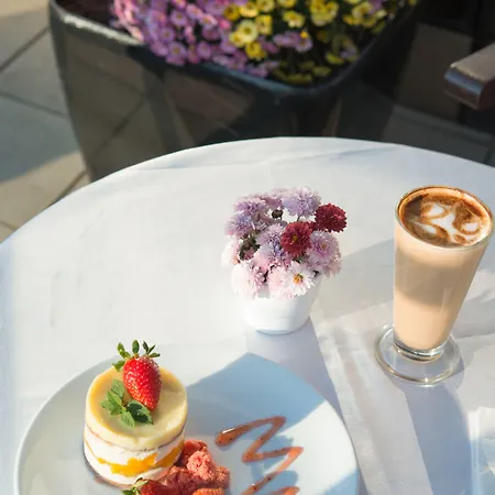 Hotel Rosslyn Thracia 4*