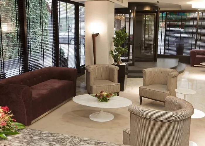 Rosslyn Thracia Хотел