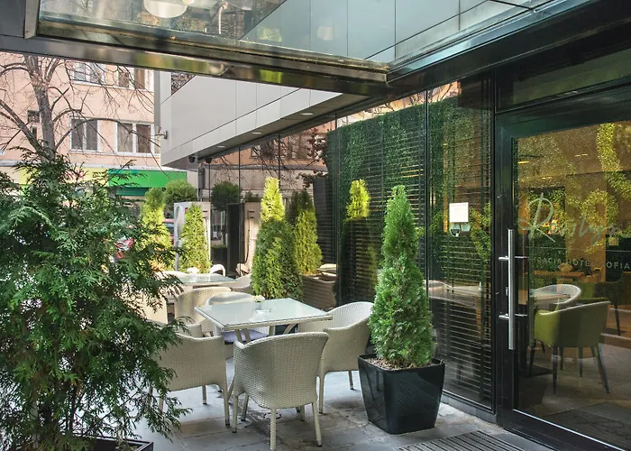 Rosslyn Thracia Hotel