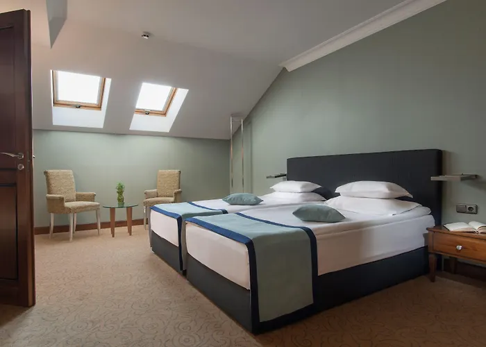 Rosslyn Thracia София