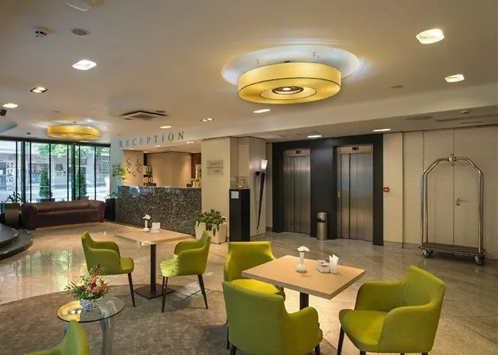 索非亚罗斯林拉西亚酒店 4*