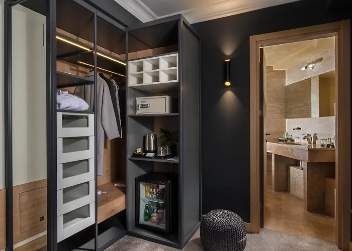 Rosslyn Thracia Хотел 4*