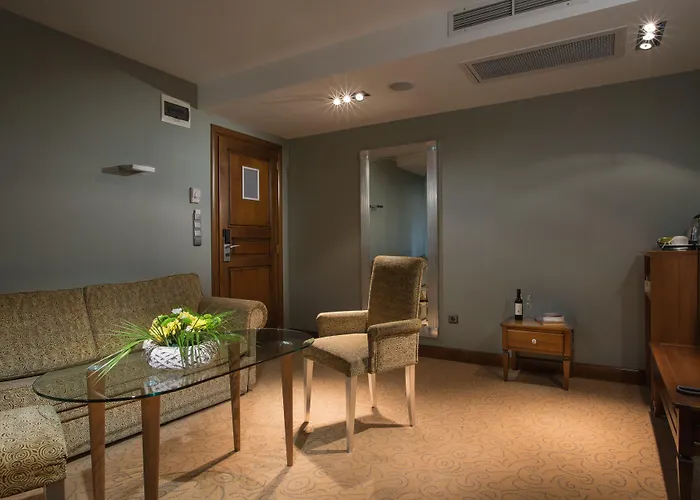 Hotel Rosslyn Thracia