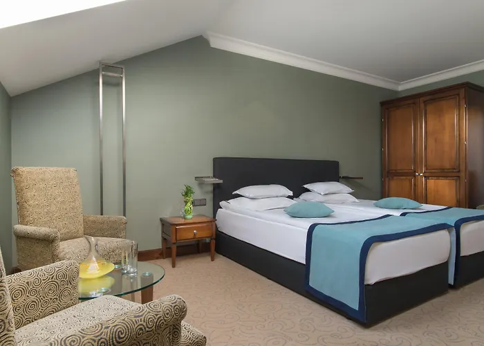 Rosslyn Thracia Hotel 4*