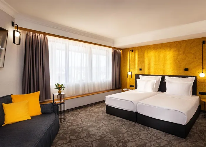 Rosslyn Thracia Hotel