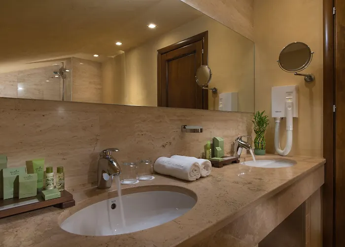 Rosslyn Thracia Szálloda 4*